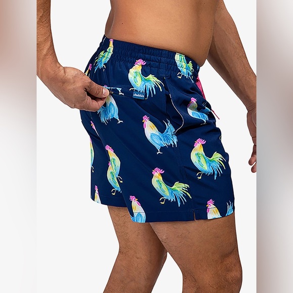 Chubbies classic swim trunks in ‘The Fowl Plays’ print. 5.5 inch inseam. NWT! - Picture 2 of 7